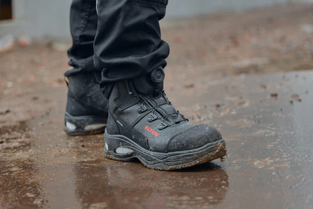 Ultrapiku Lite Casual Work Sneakers
